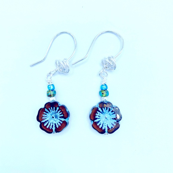 Czech glass handmade Sterling silver flower earrings - Picture 1 of 2